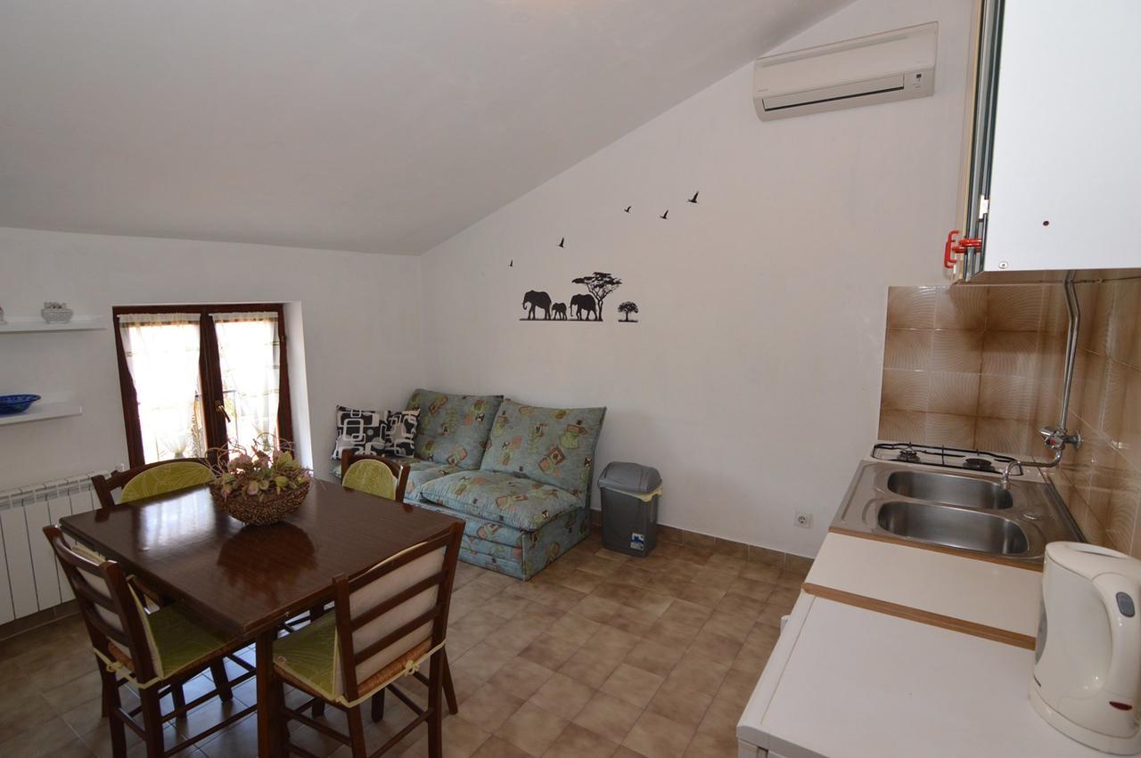 Apartments Mariza ポレッチ エクステリア 写真